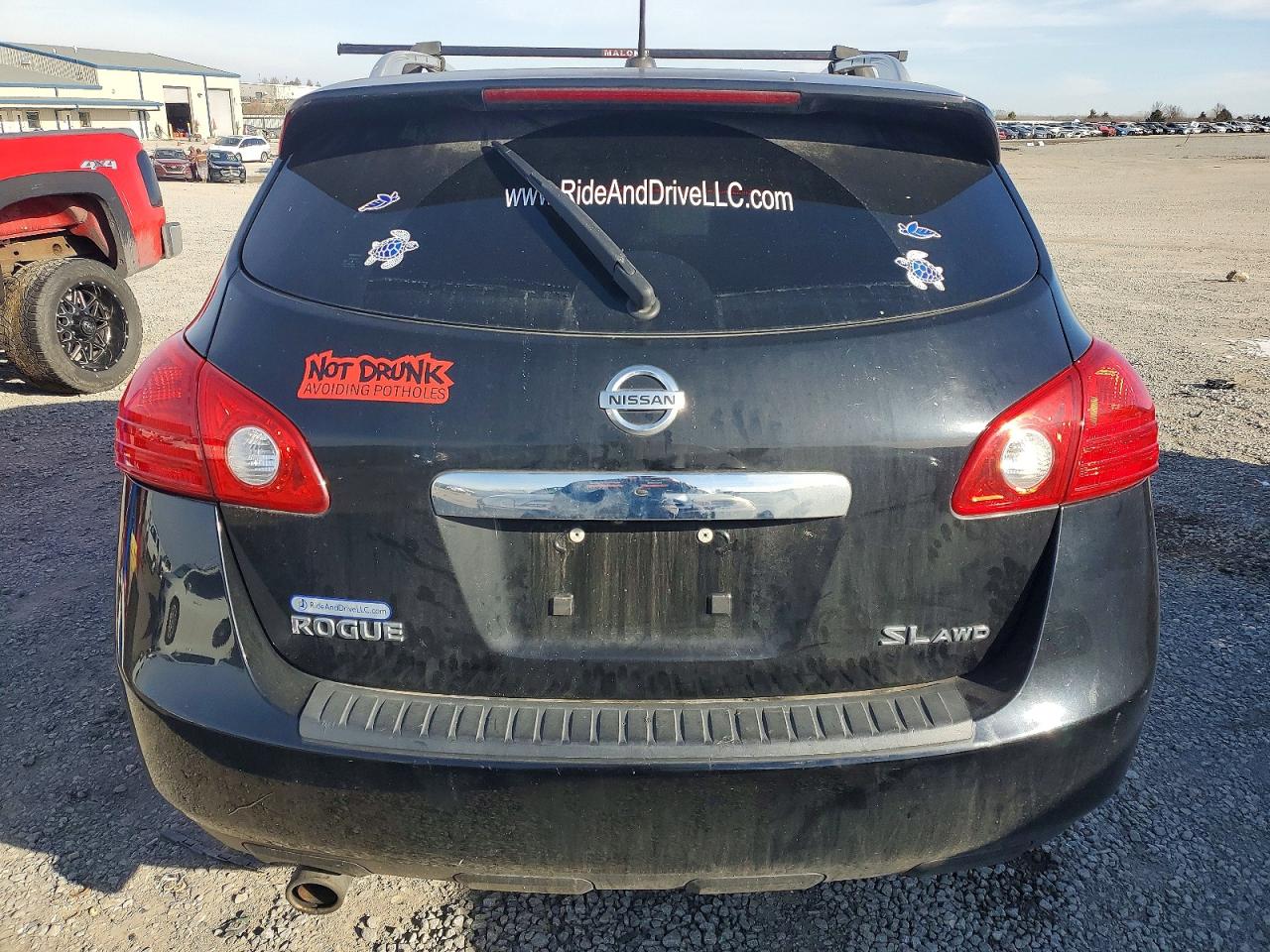 2011 NISSAN ROGUE S photo 6