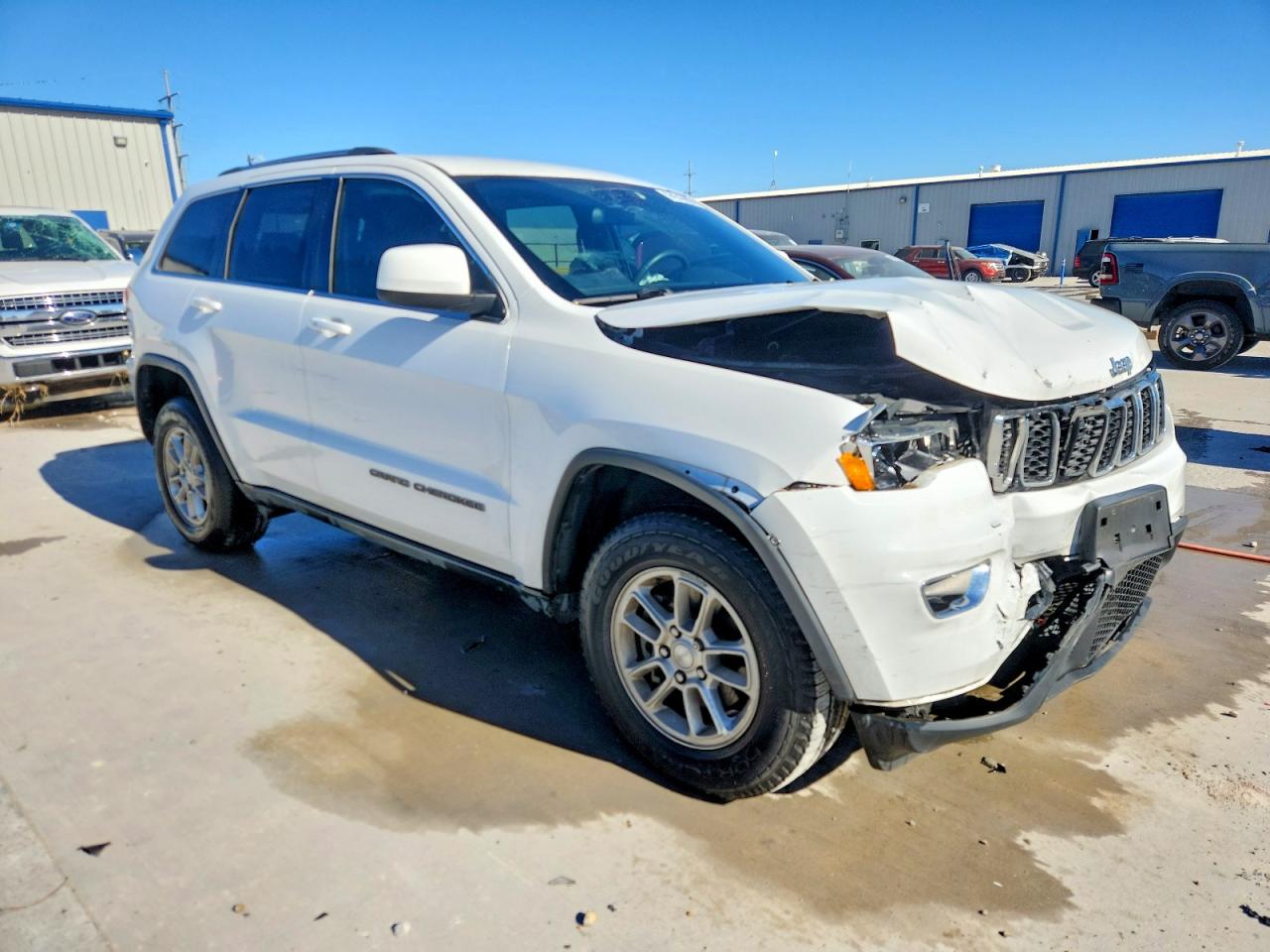 2019 JEEP GRAND CHEROKEE LAREDO photo 7