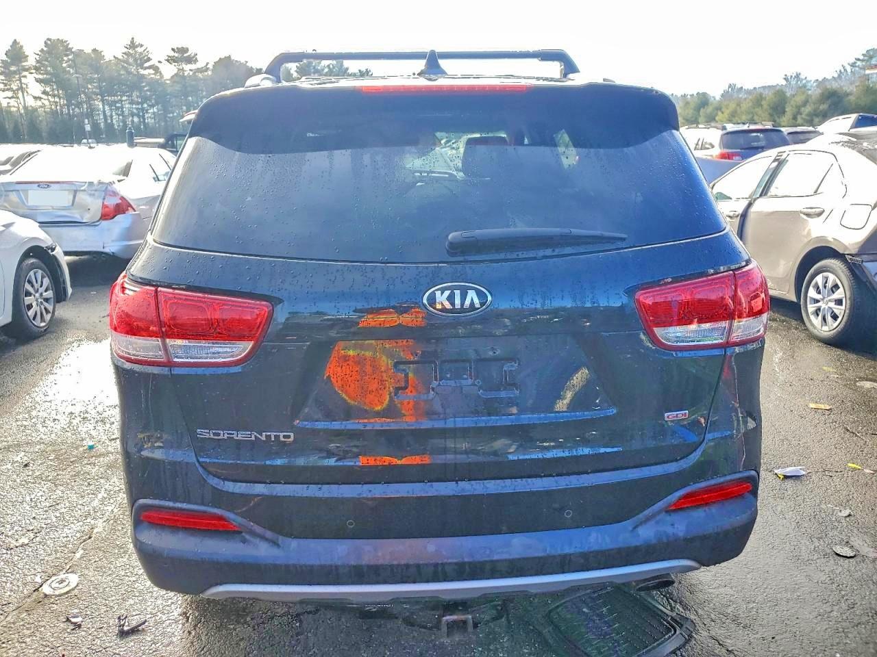 2016 KIA SORENTO LX photo 11