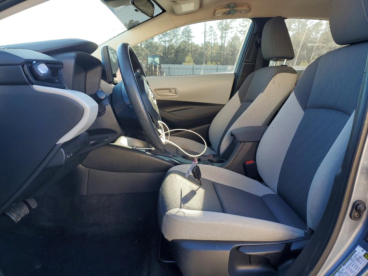 2024 TOYOTA COROLLA LE photo 7