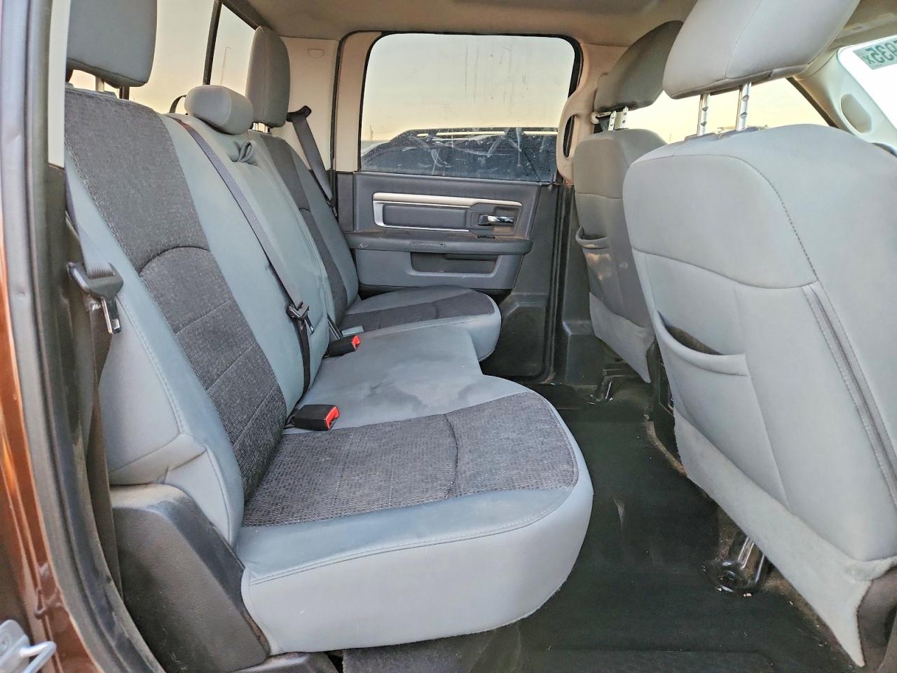 2013 RAM 1500 SLT photo 10