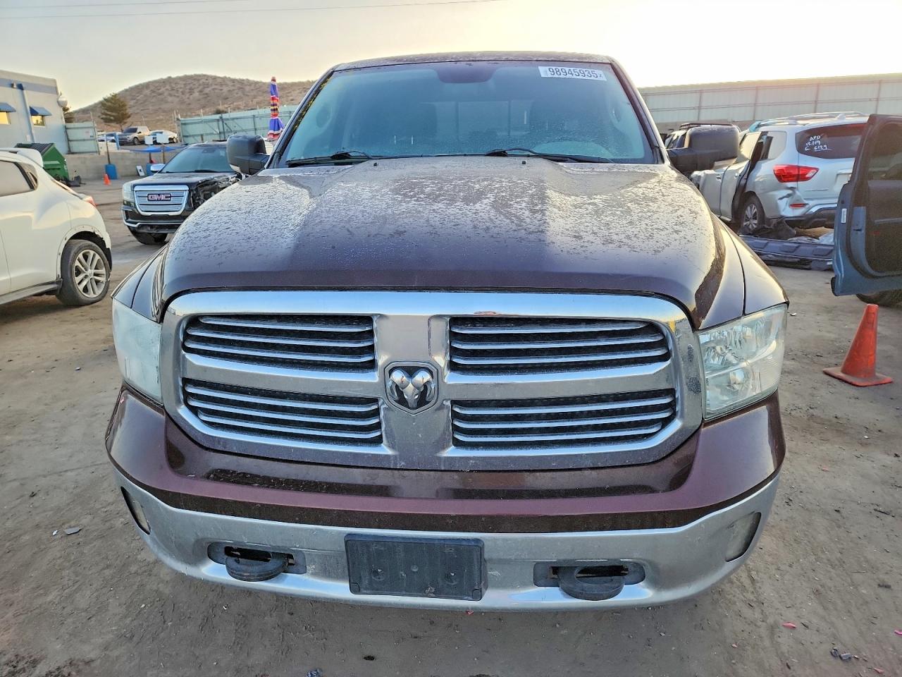 2013 RAM 1500 SLT photo 5