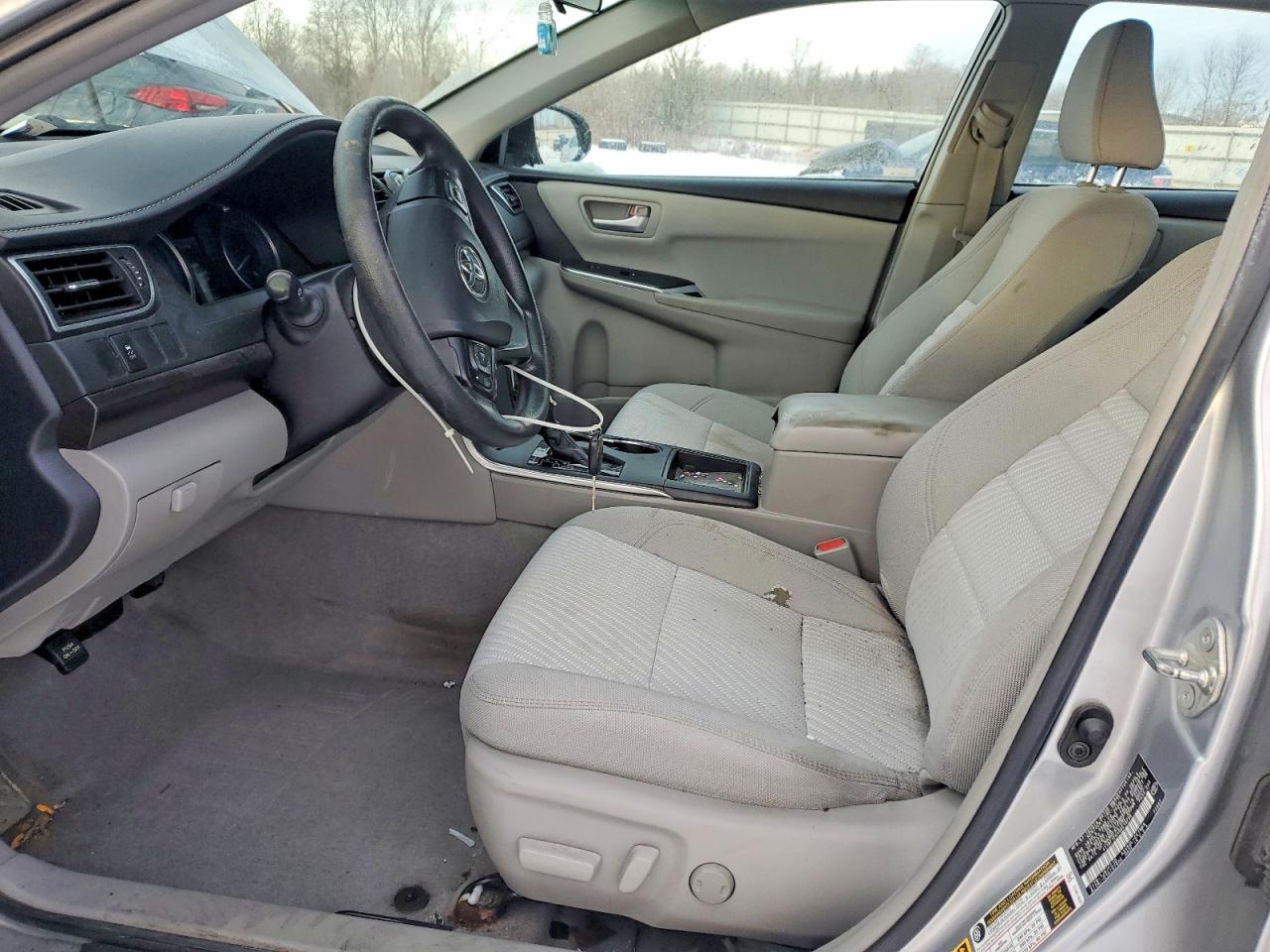 2016 TOYOTA CAMRY LE photo 13