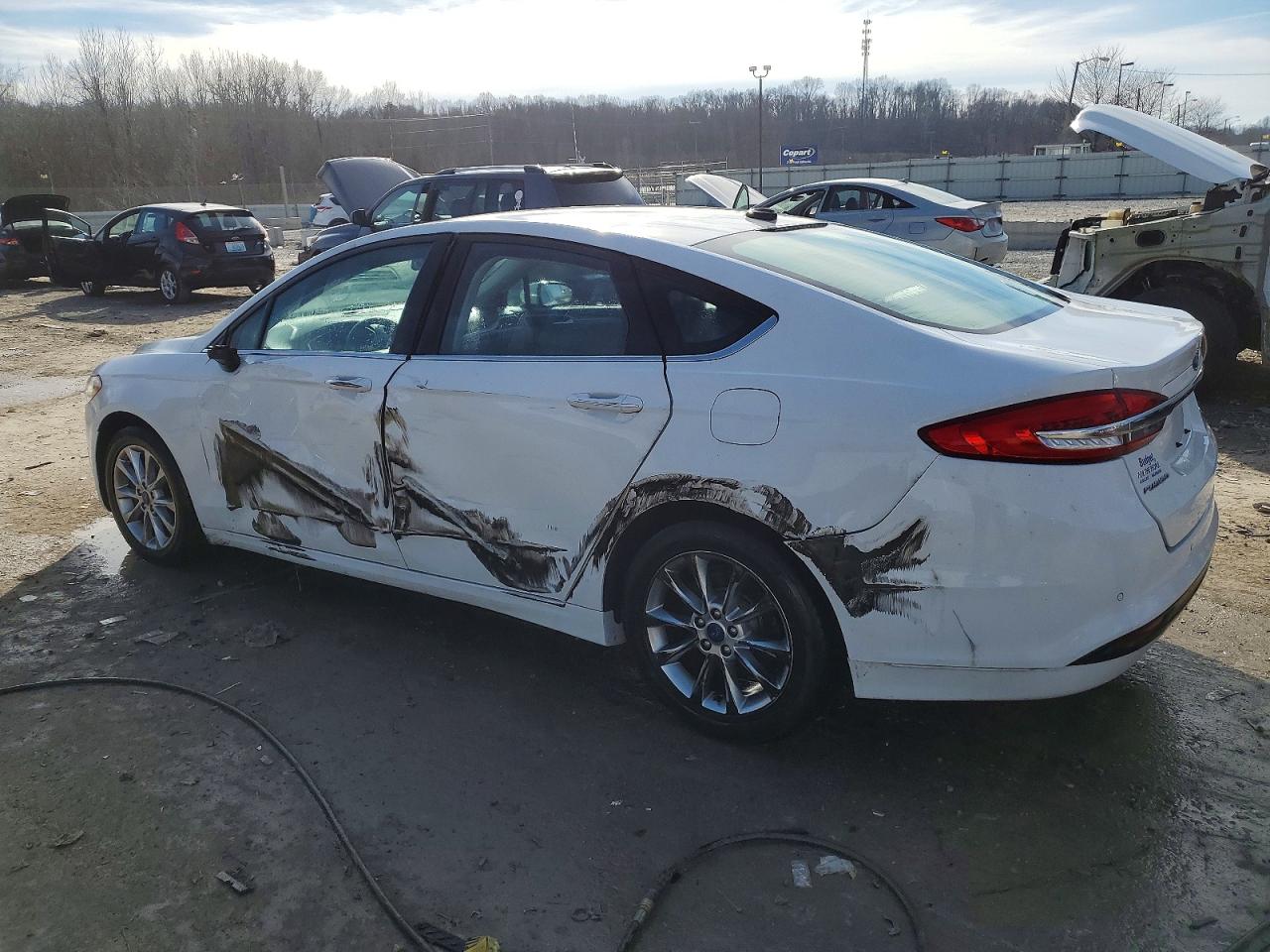 2017 FORD FUSION SE photo 2