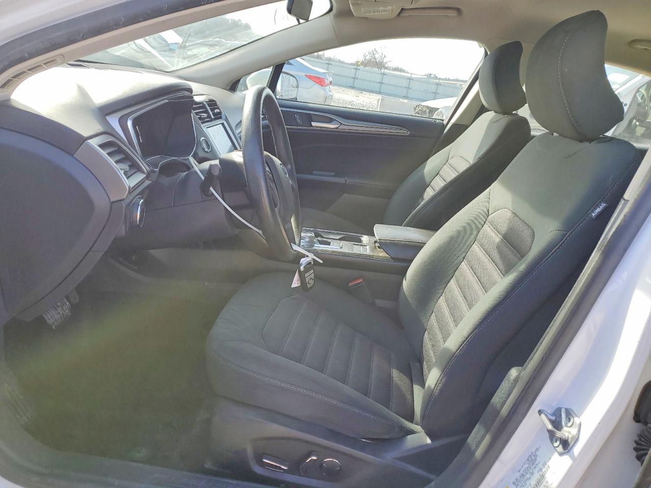 2017 FORD FUSION SE photo 7
