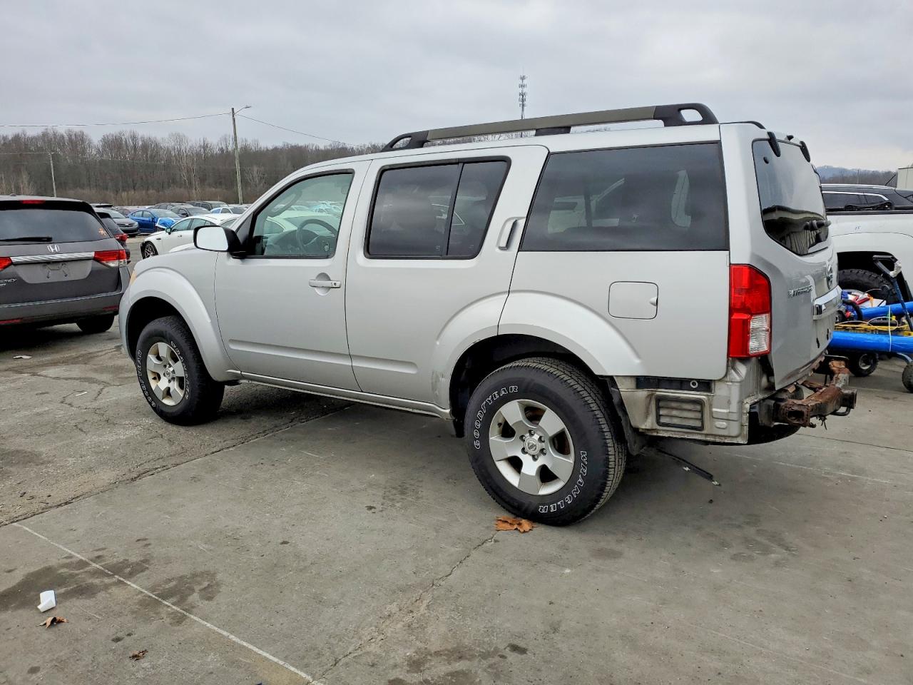 2008 NISSAN PATHFINDER S photo 2