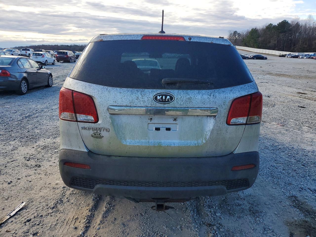 2011 KIA SORENTO BASE photo 6