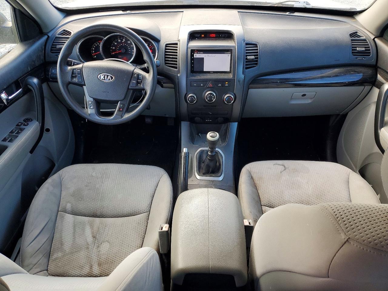 2011 KIA SORENTO BASE photo 8