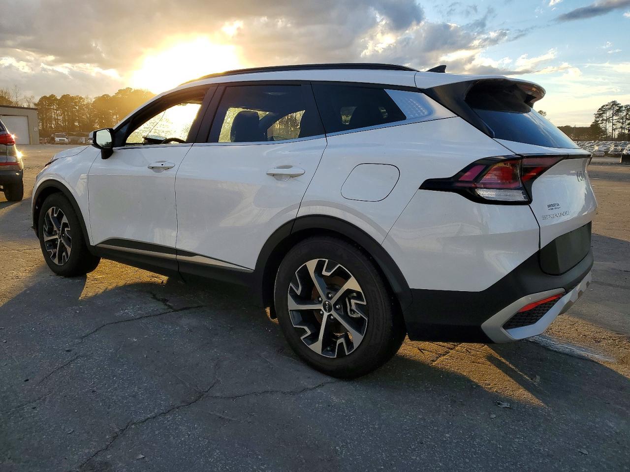 2025 KIA SPORTAGE EX photo 4