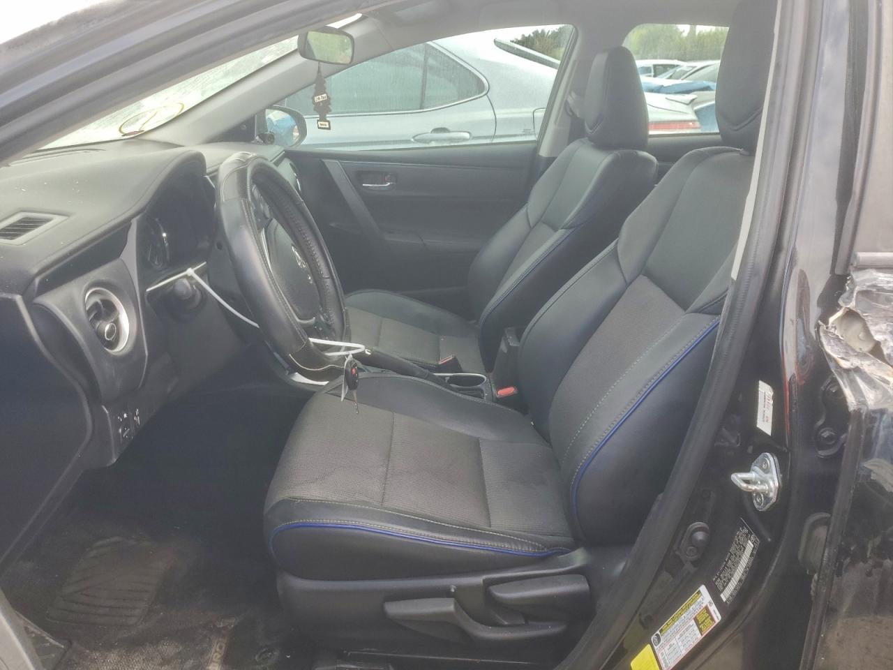 2017 TOYOTA COROLLA L photo 7