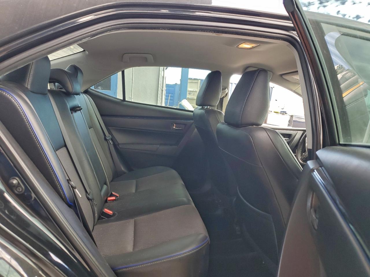 2017 TOYOTA COROLLA L photo 11