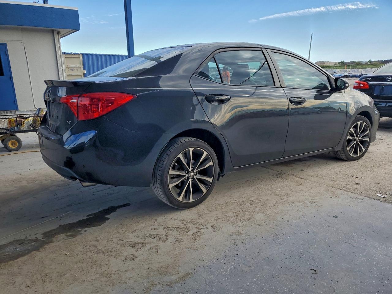 2017 TOYOTA COROLLA L photo 3