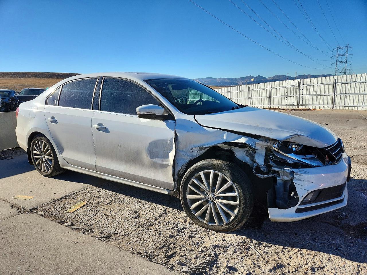 2016 VOLKSWAGEN JETTA photo 4