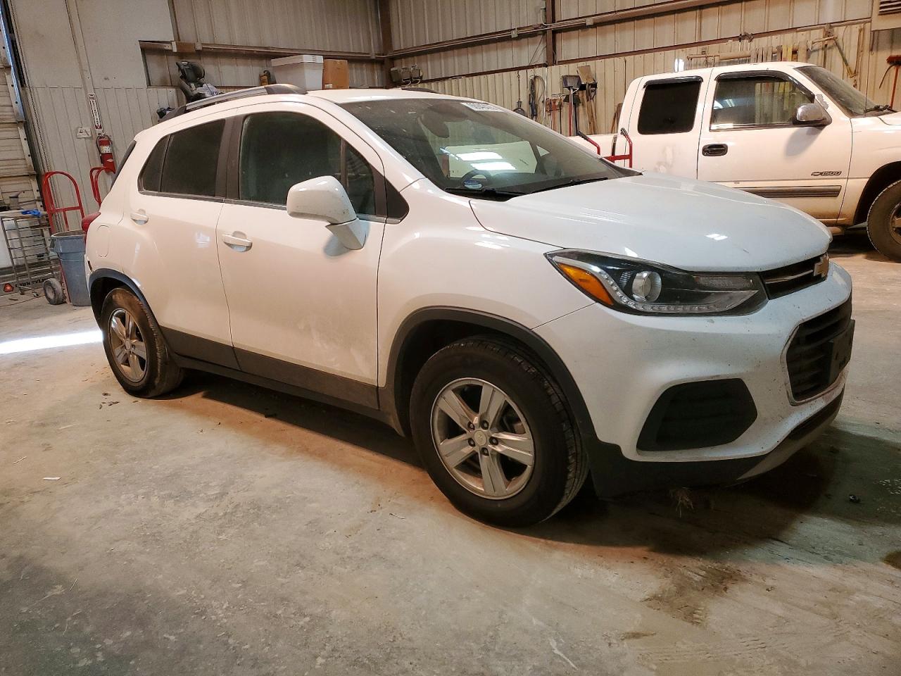 2020 CHEVROLET TRAX 1LT photo 4