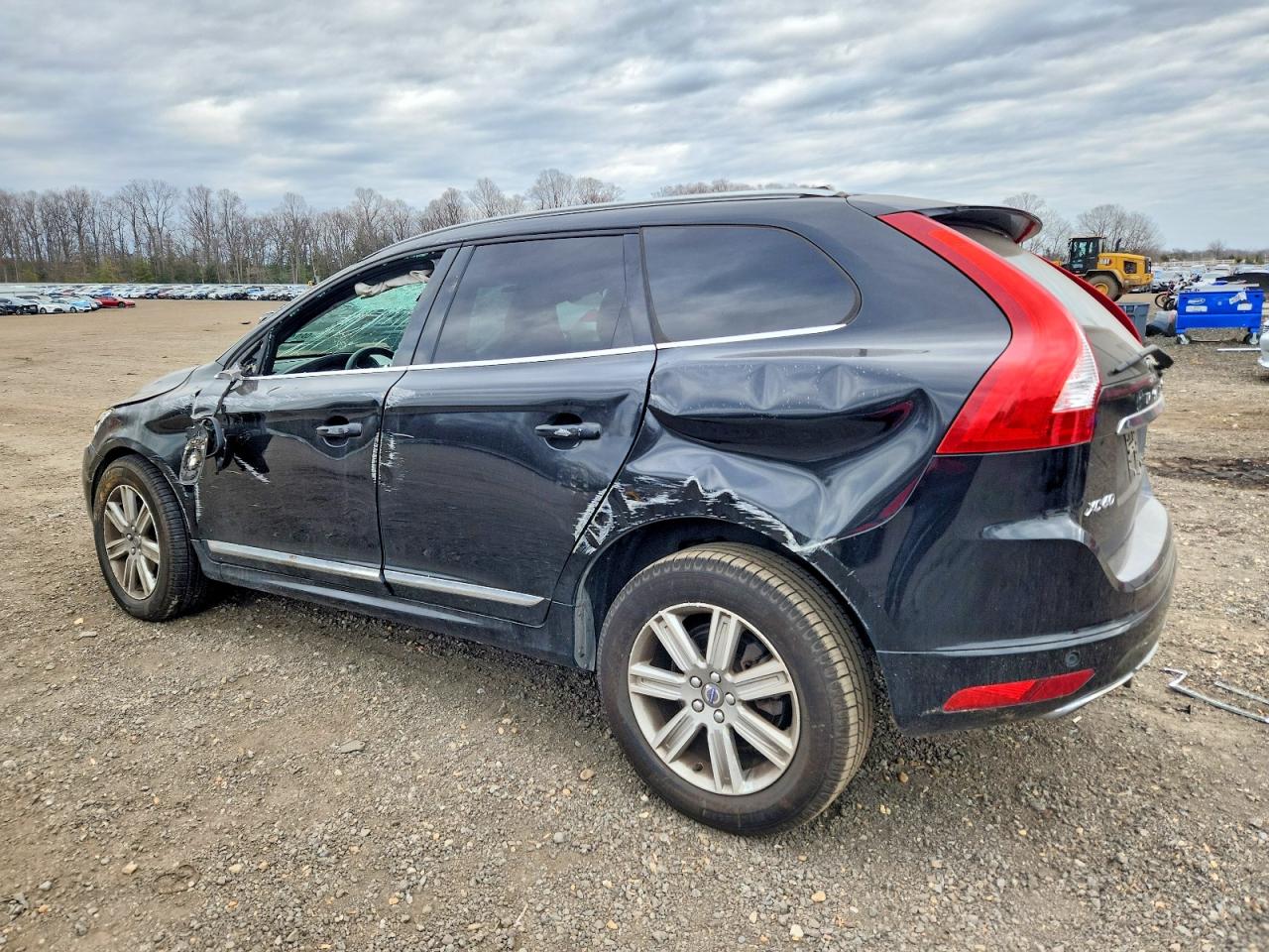 2017 VOLVO XC60 T5 INSCRIPTION photo 2