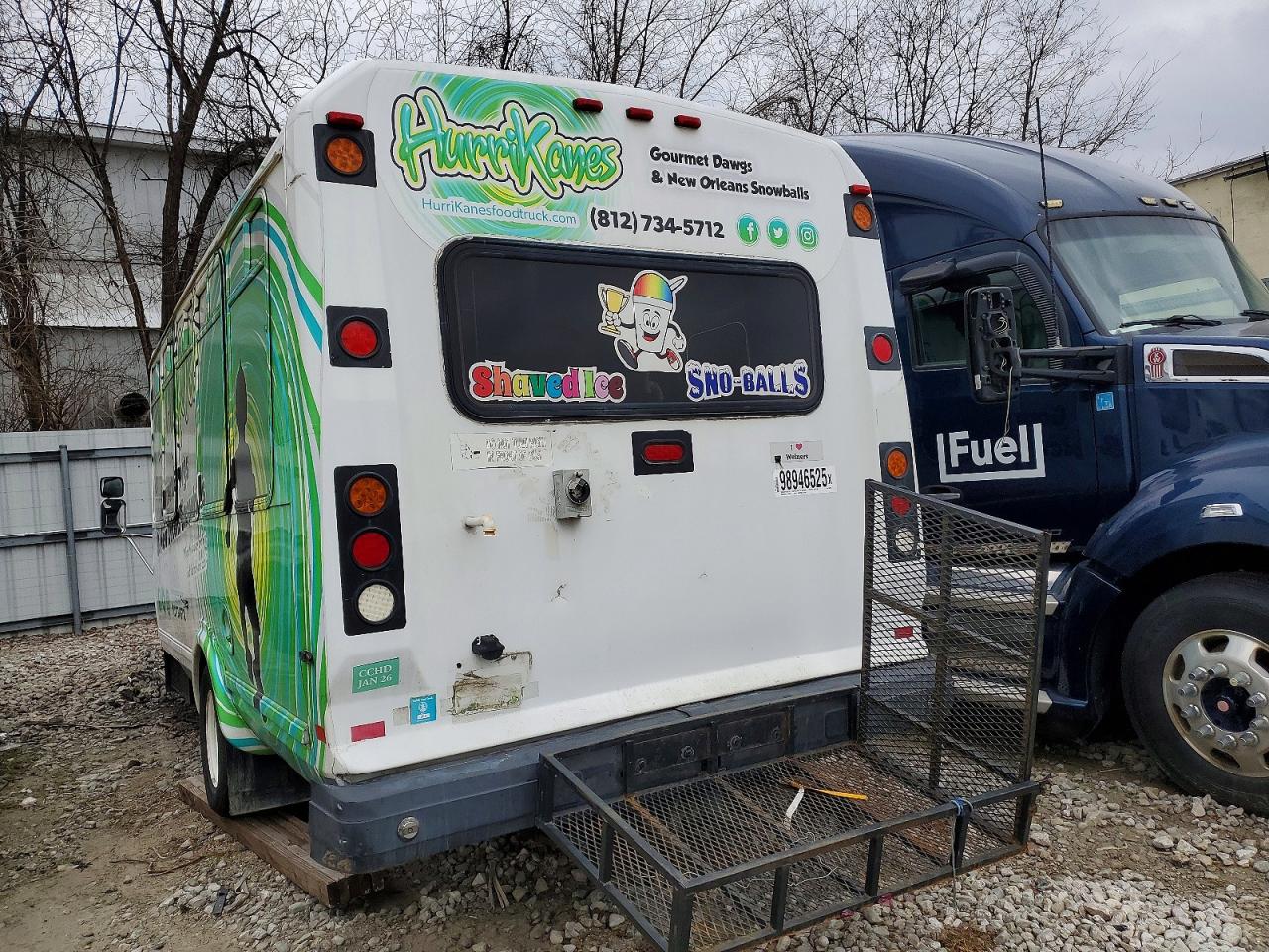 2010 FORD ECONOLINE E450 SUPER DUTY CUTAWAY VAN photo 3
