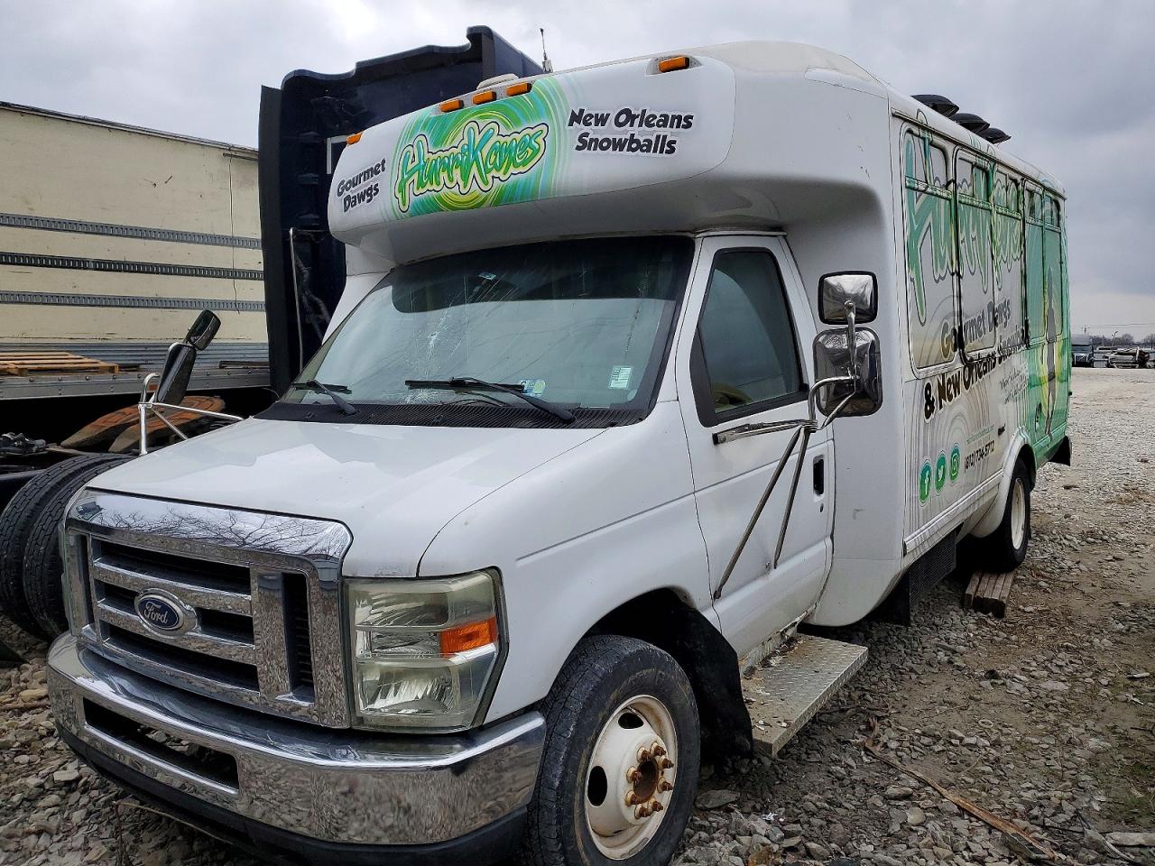 2010 FORD ECONOLINE E450 SUPER DUTY CUTAWAY VAN photo 2