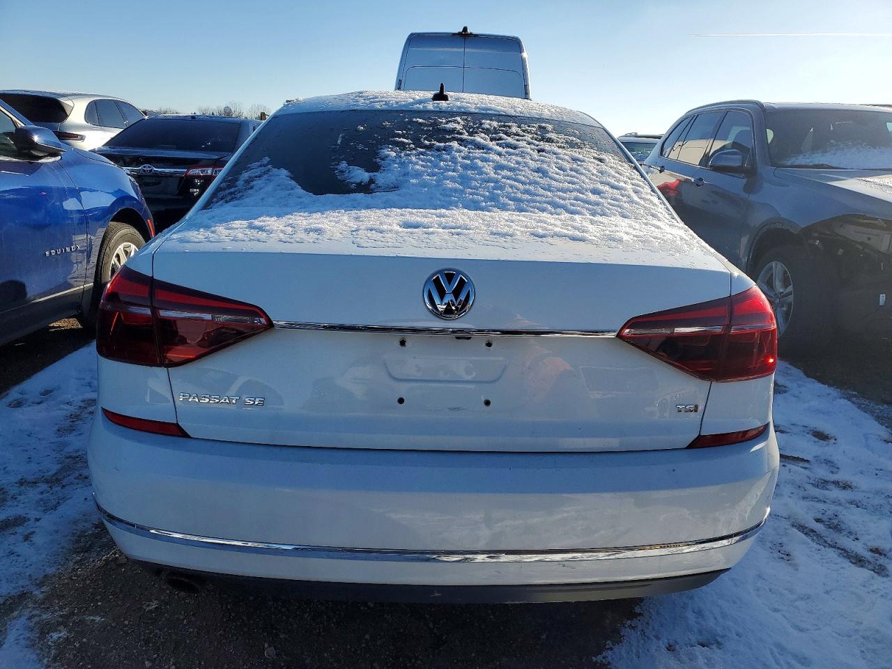 2017 VOLKSWAGEN PASSAT SE photo 16