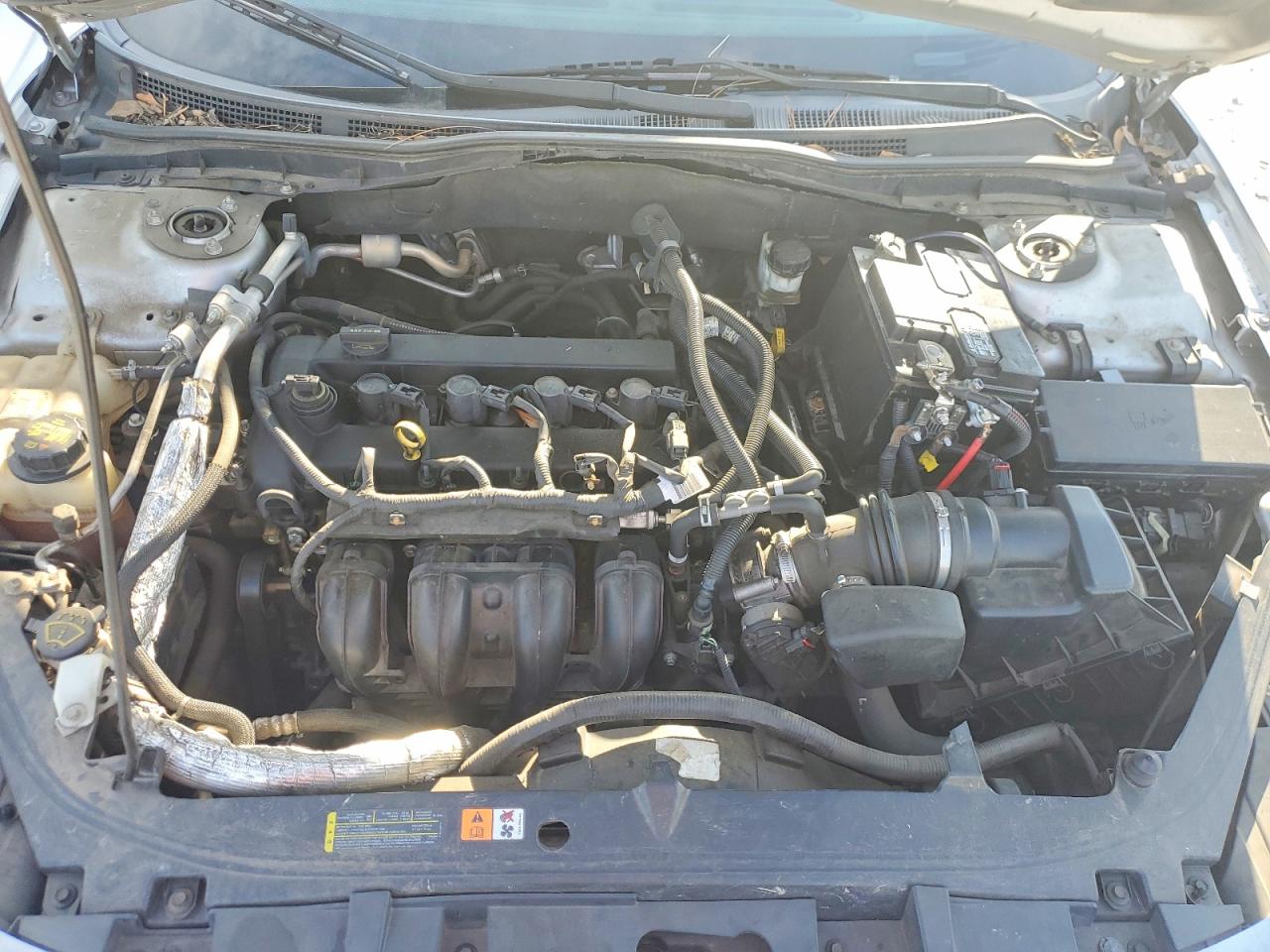2011 FORD FUSION SE photo 11
