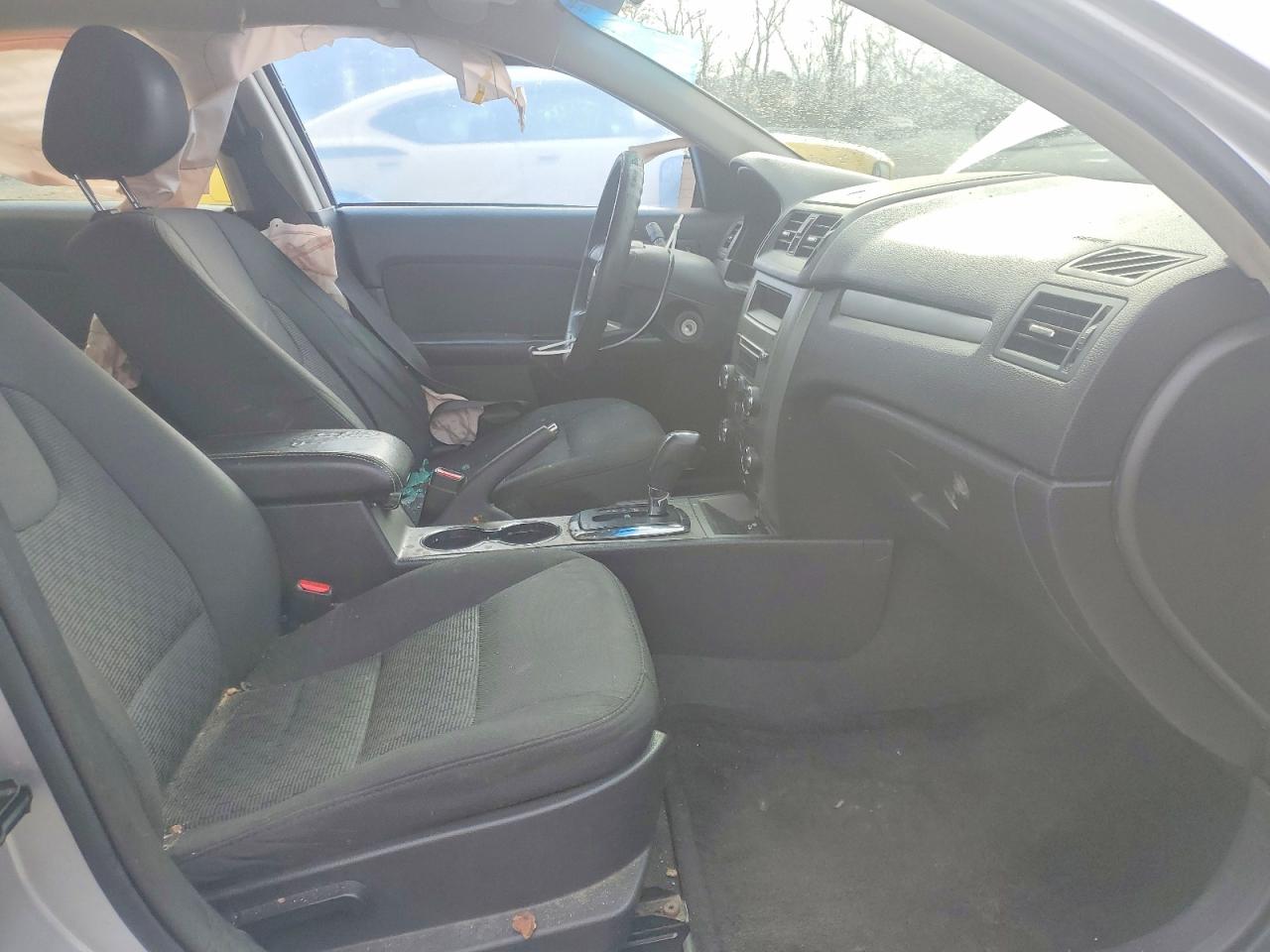 2011 FORD FUSION SE photo 7