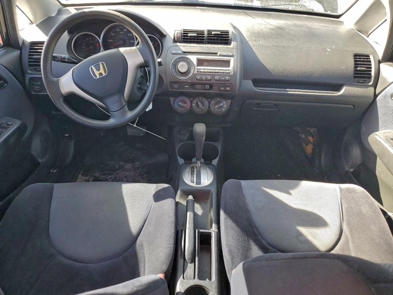 2008 HONDA FIT photo 8