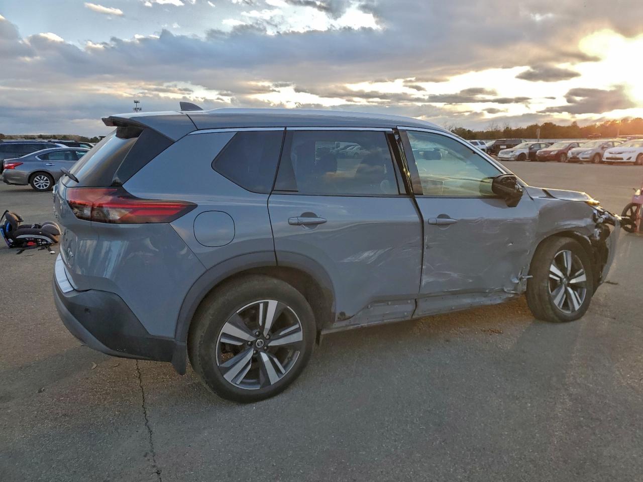 2021 NISSAN ROGUE SL photo 3