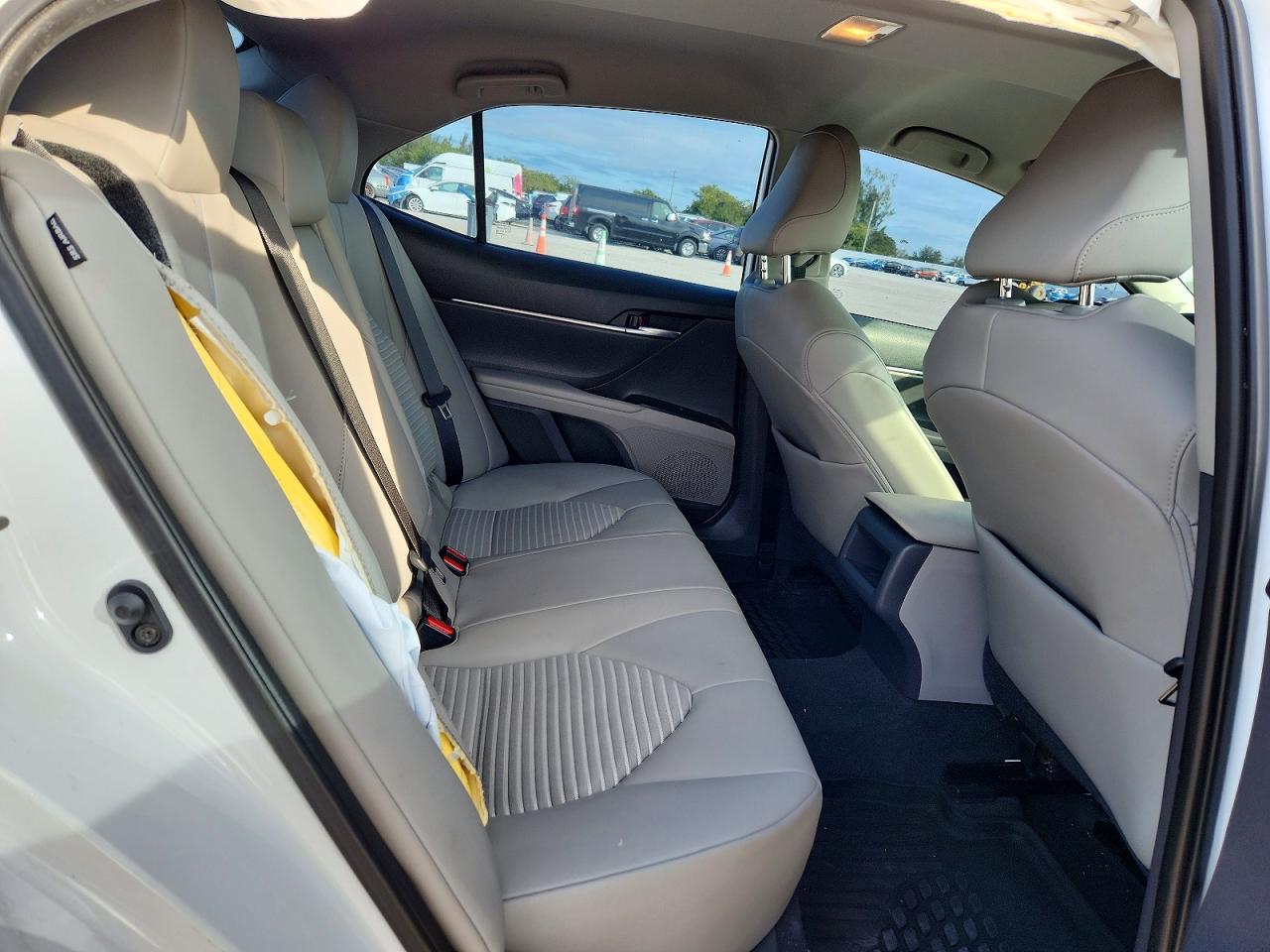 2020 TOYOTA CAMRY SE photo 10