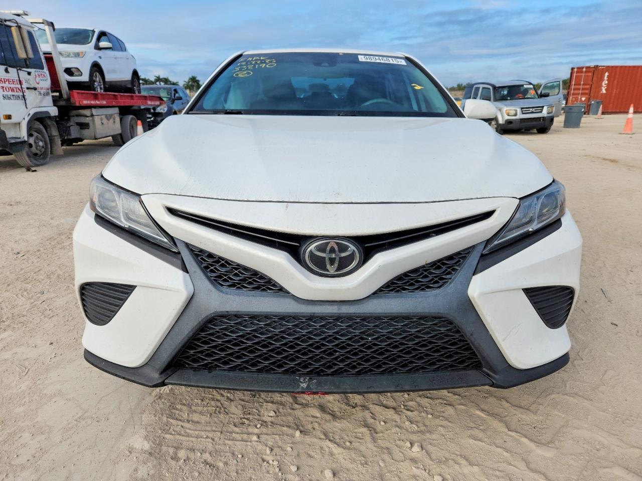 2020 TOYOTA CAMRY SE photo 5