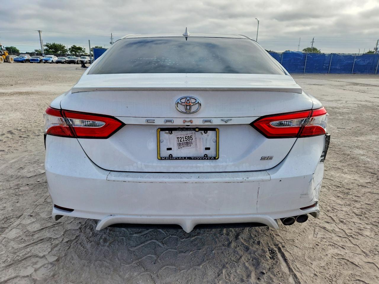 2020 TOYOTA CAMRY SE photo 6