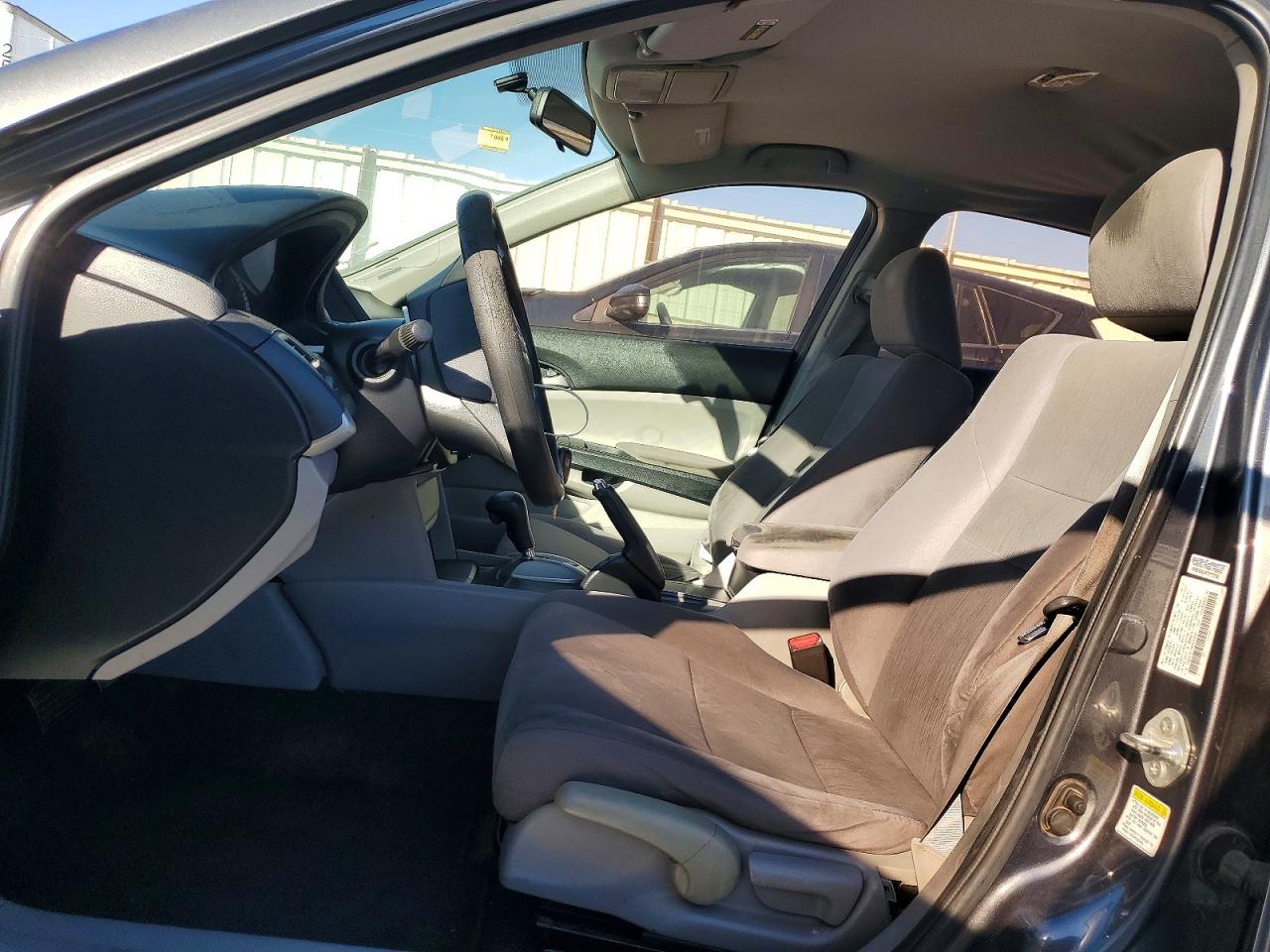 2011 HONDA ACCORD LX photo 7
