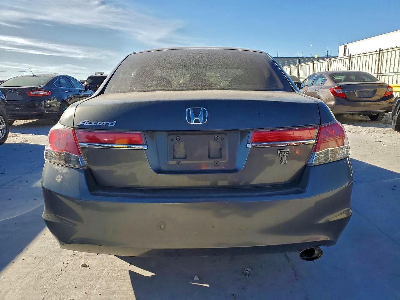 2011 HONDA ACCORD LX photo 6