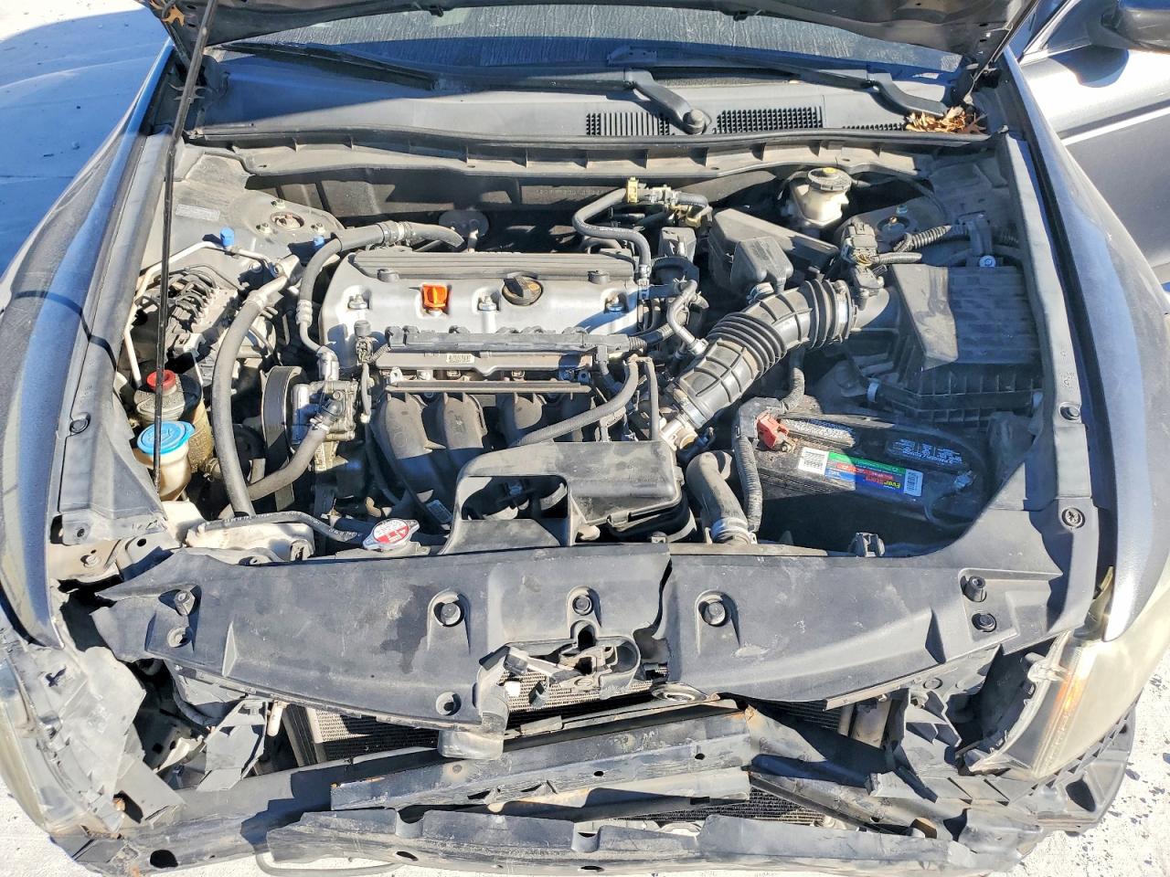 2011 HONDA ACCORD LX photo 11