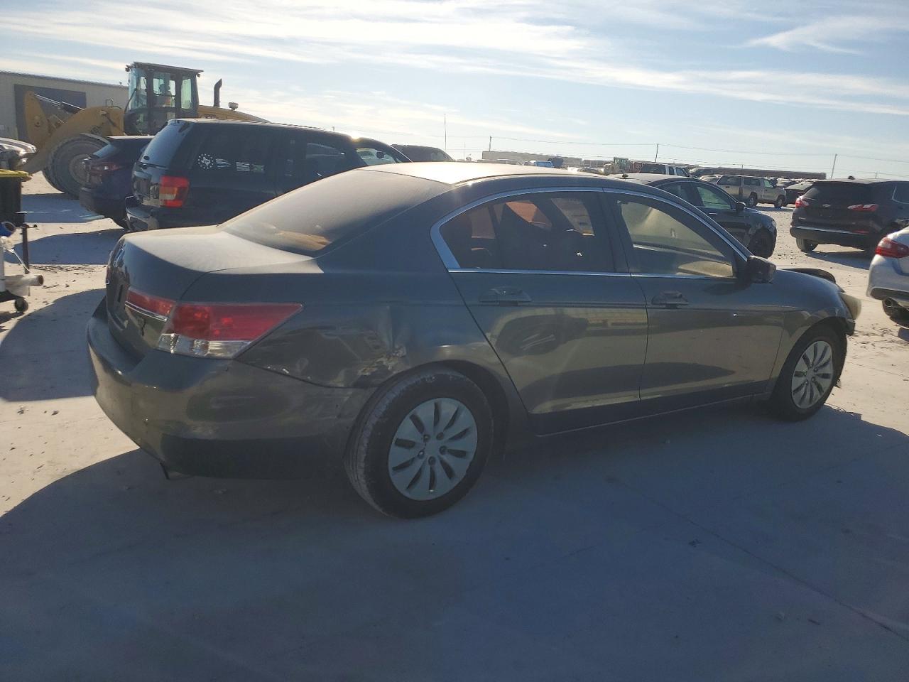 2011 HONDA ACCORD LX photo 3