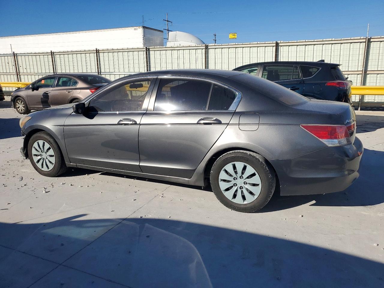 2011 HONDA ACCORD LX photo 2
