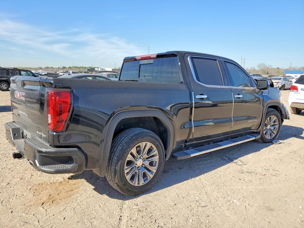 2019 GMC SIERRA C1500 DENALI photo 3