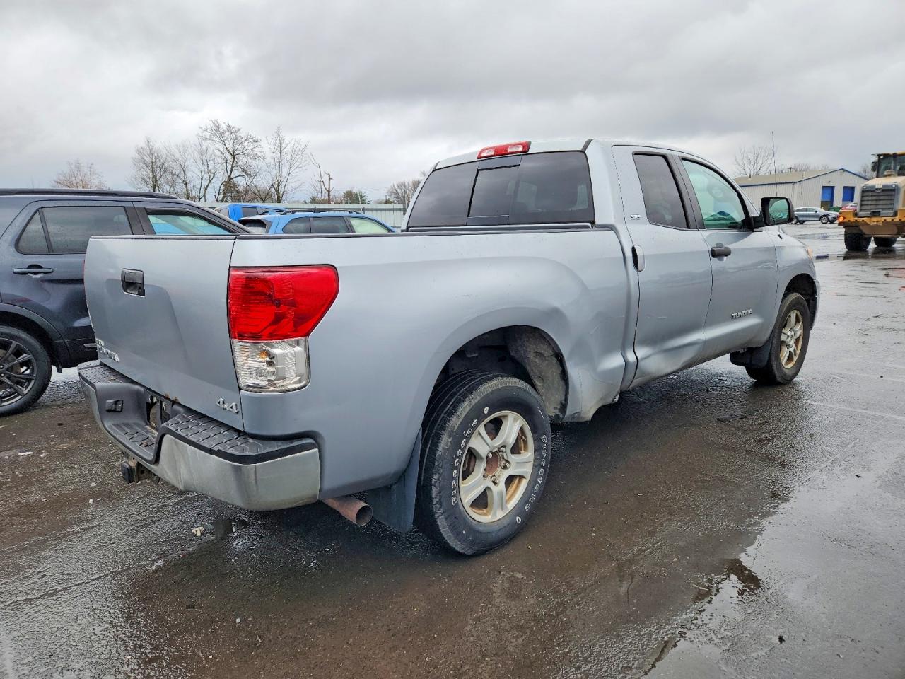 2011 TOYOTA TUNDRA DOUBLE CAB SR5 photo 3