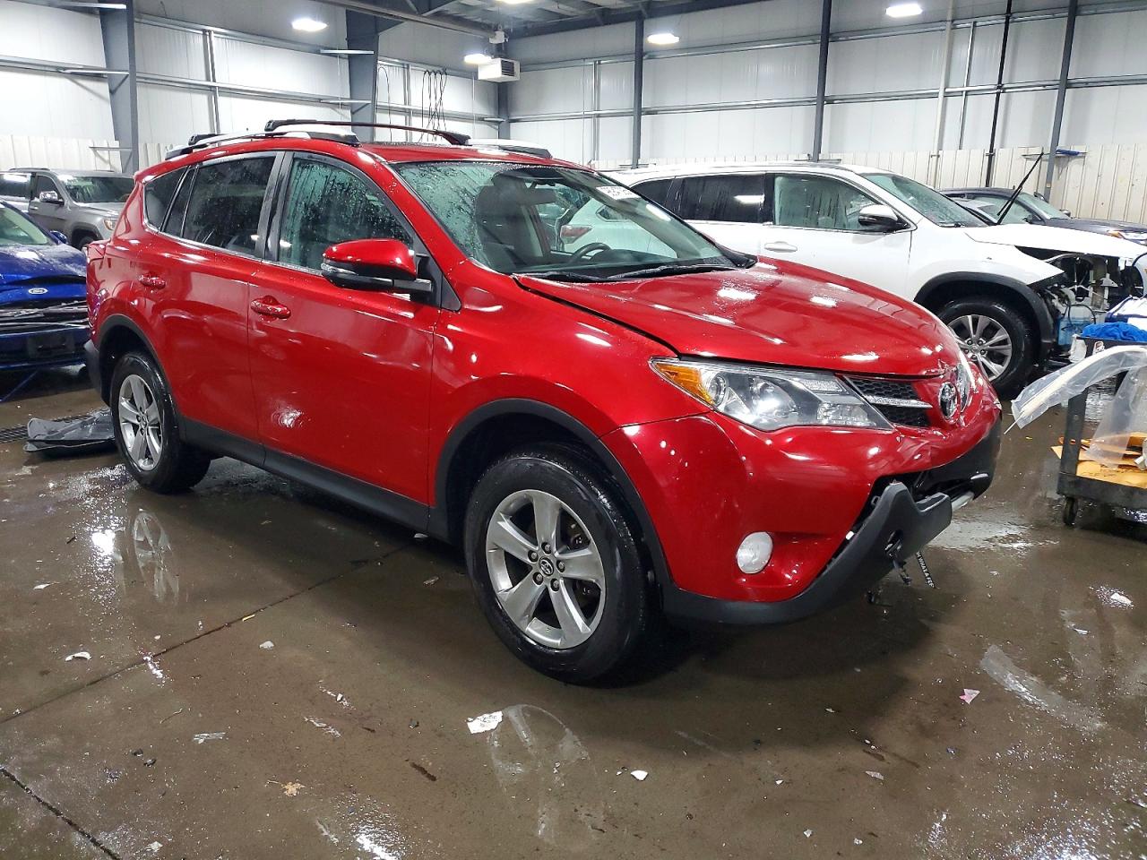 2015 TOYOTA RAV4 XLE photo 4
