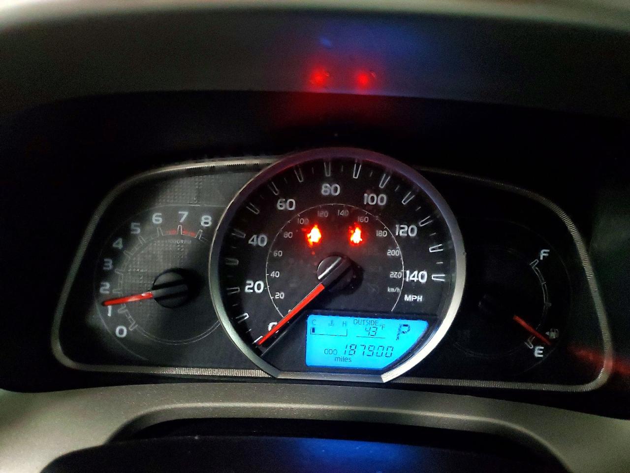 2015 TOYOTA RAV4 XLE photo 9
