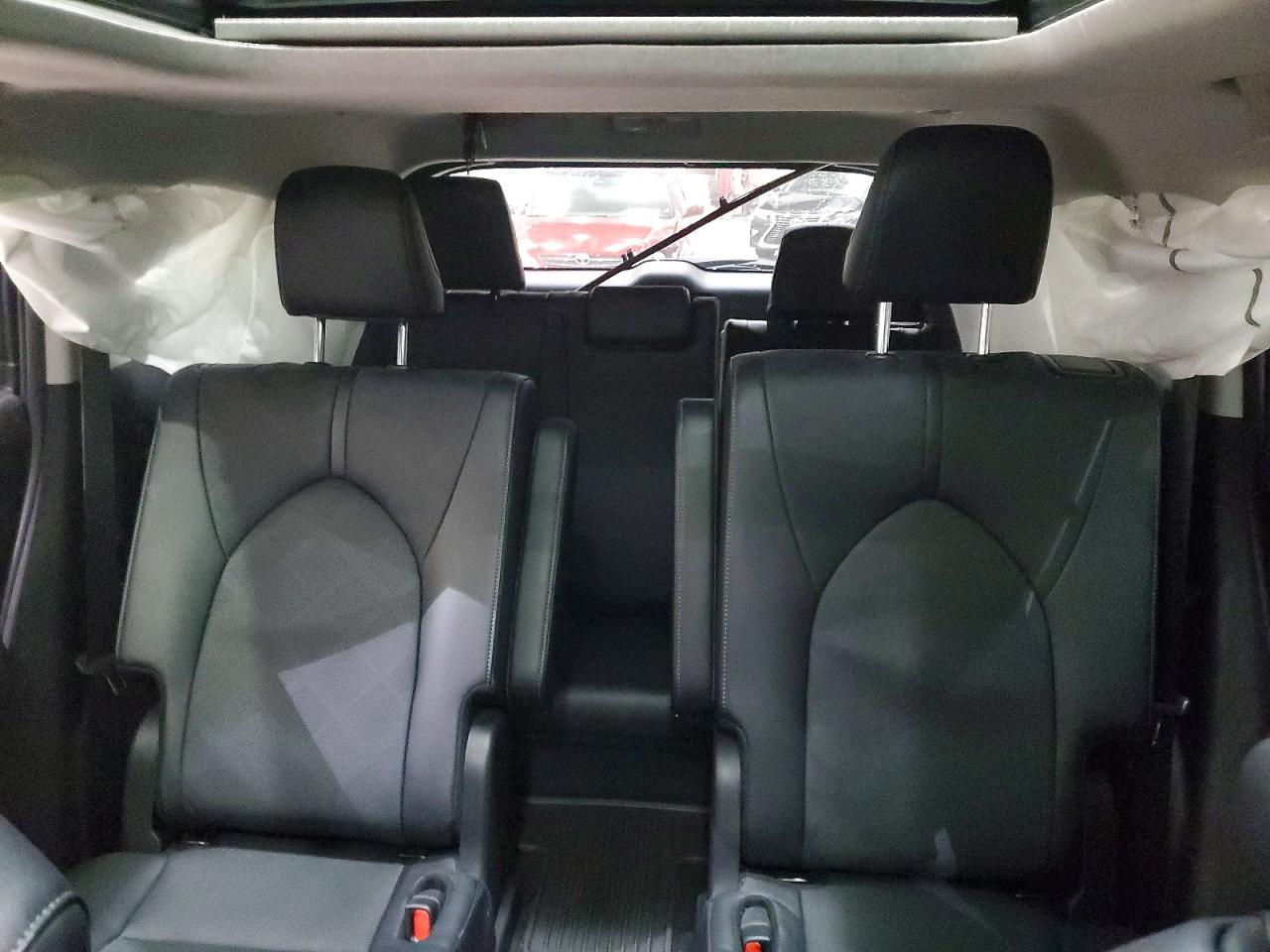 2024 TOYOTA HIGHLANDER LE photo 10