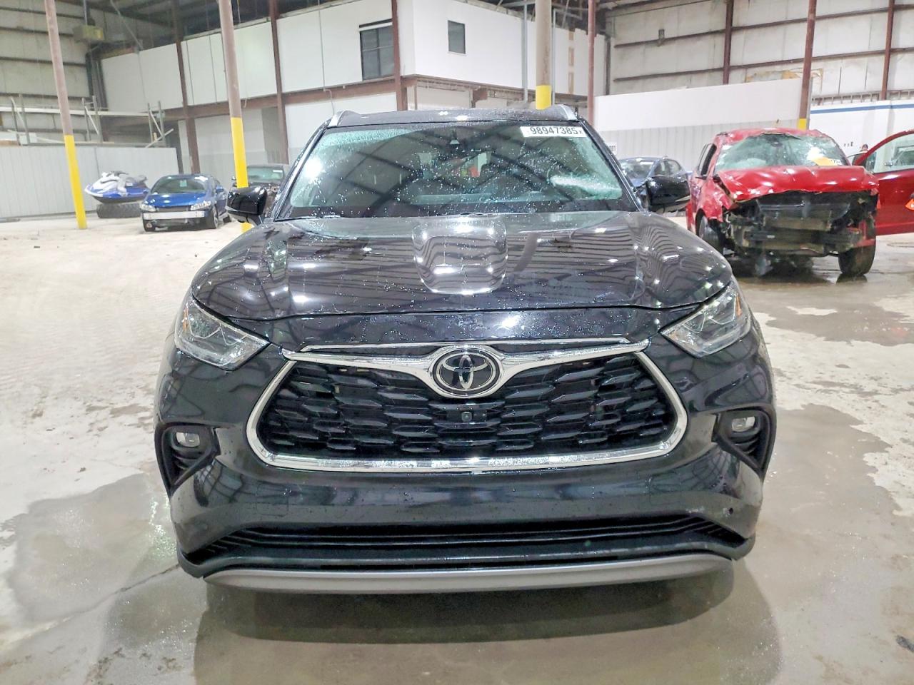 2024 TOYOTA HIGHLANDER LE photo 5