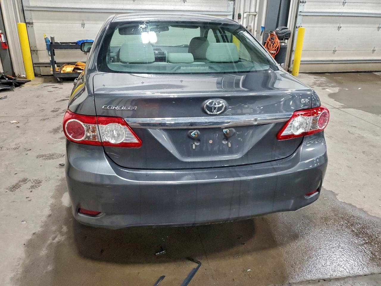 2013 TOYOTA COROLLA BASE photo 6