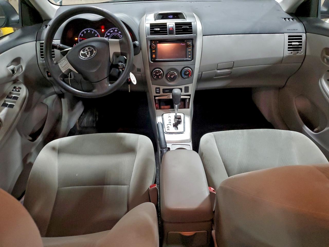 2013 TOYOTA COROLLA BASE photo 8