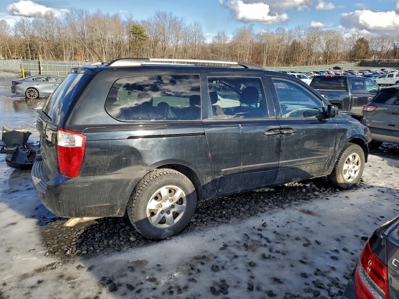 2010 KIA SEDONA LX photo 3
