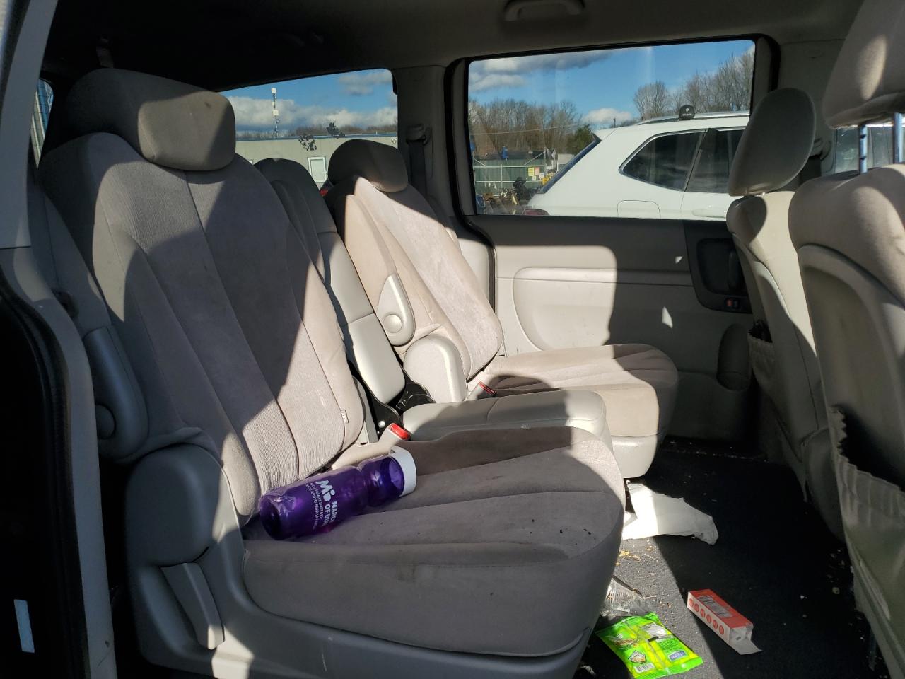 2010 KIA SEDONA LX photo 11