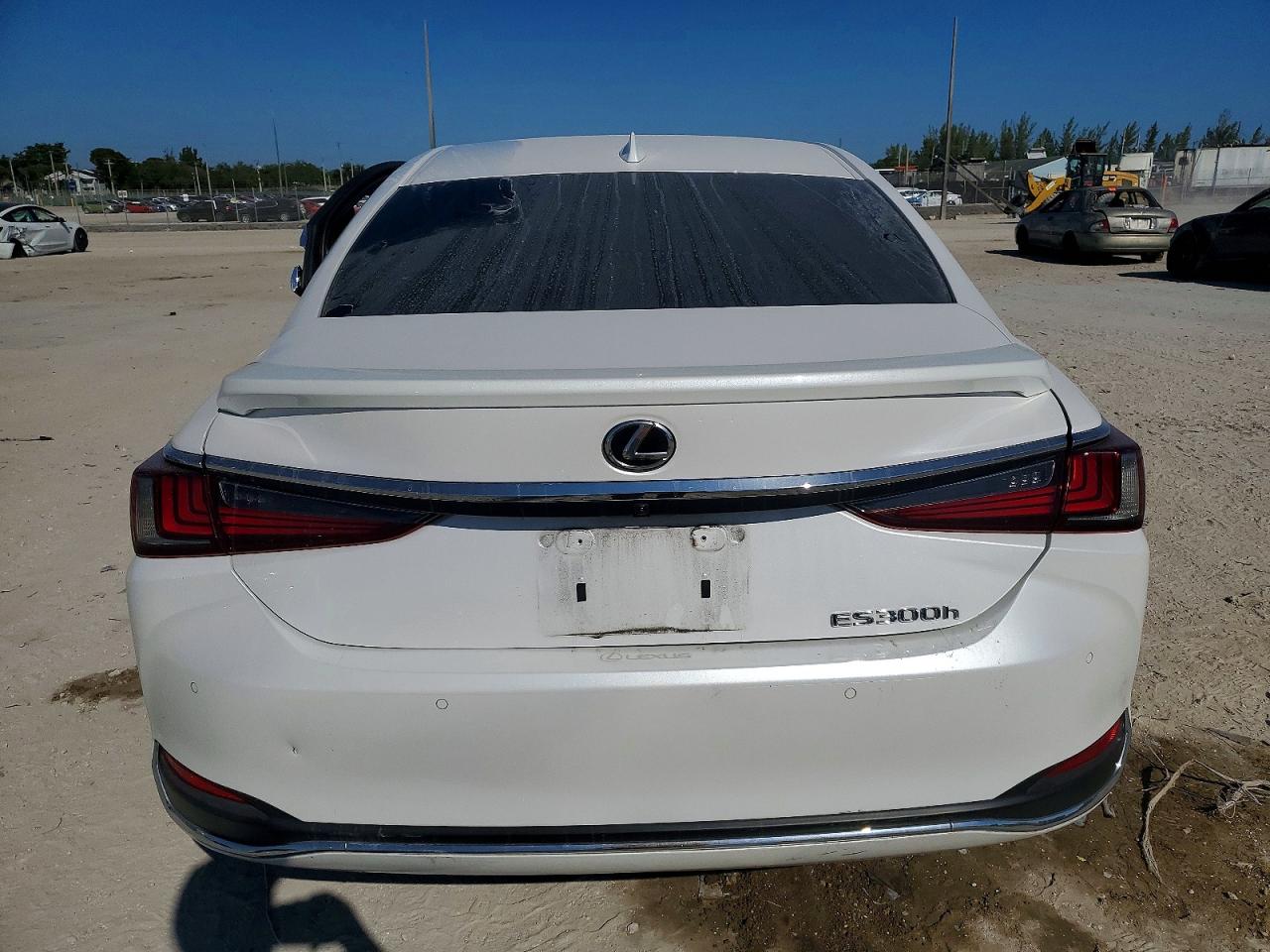 2024 LEXUS ES 300H BASE photo 6
