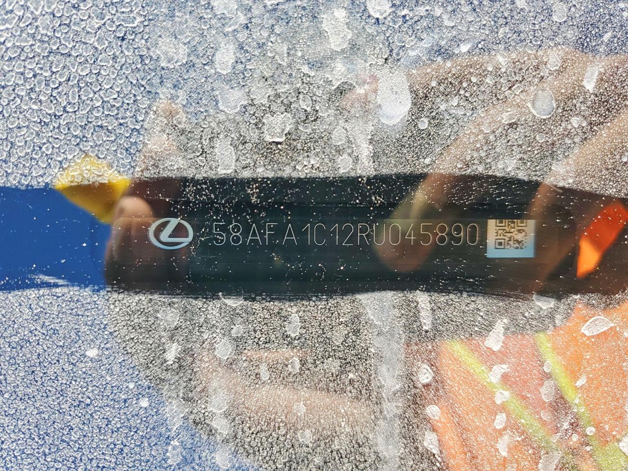 2024 LEXUS ES 300H BASE photo 12