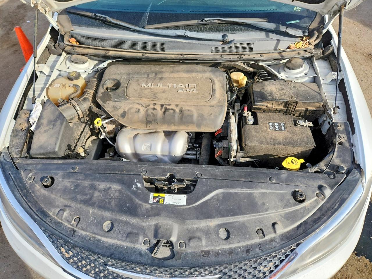 2016 CHRYSLER 200 LIMITED photo 11