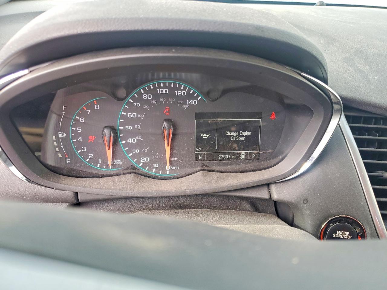 2022 CHEVROLET TRAX 1LT photo 9