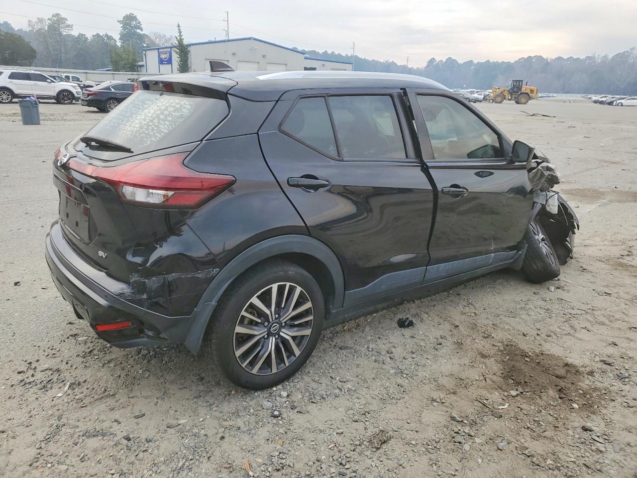 2021 NISSAN KICKS SV photo 5