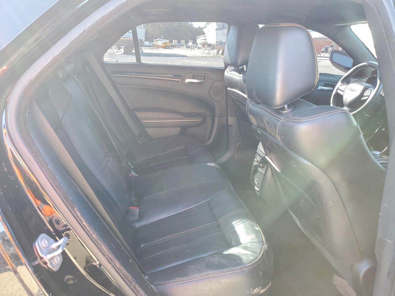 2016 CHRYSLER 300 S photo 10